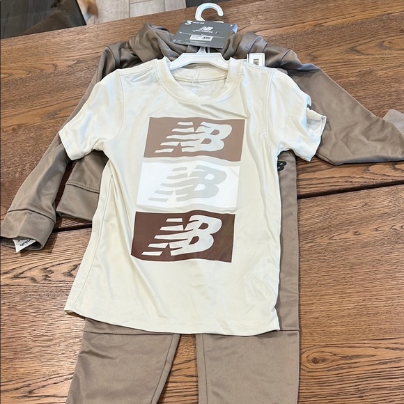 New Balance Kids Matching Set in Tan - Picture 3 of 4